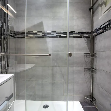Apartamento Air-conditioned In The Republique District *